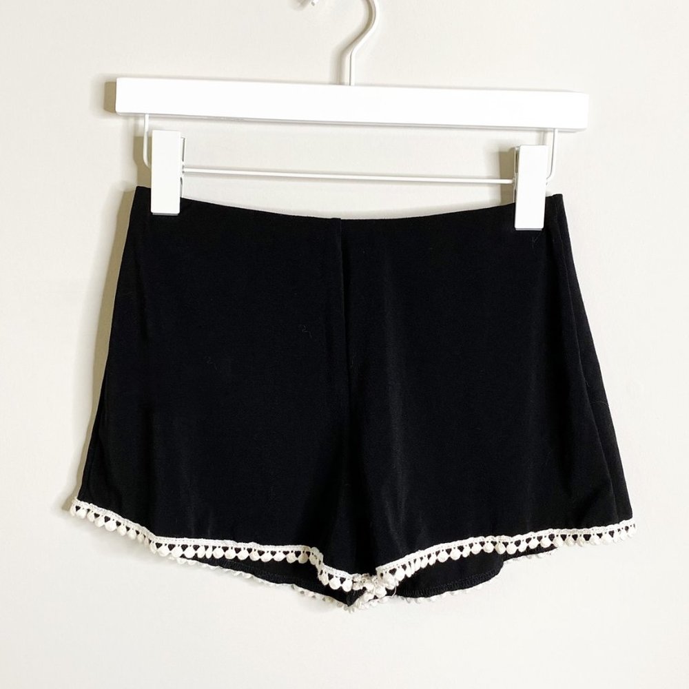 Primi Black Crochet Trim Flowy Shorts